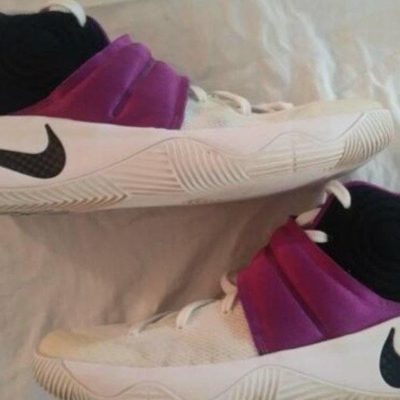 Nike Kyrie 2 Kyrache 10.5